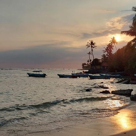 Hotel Beach Paradise Matara Exterior foto